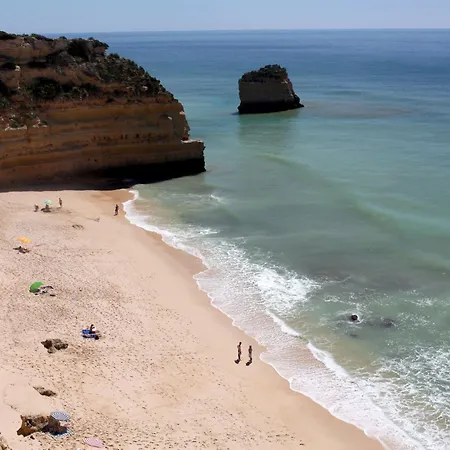 Beautiful Rafaella, Walk Distance To Beaches Hébergement de vacances *