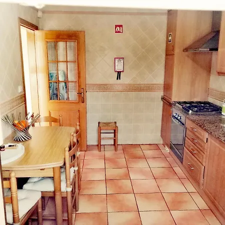 Beautiful Rafaella, Walk Distance To Beaches Vakantiehuis