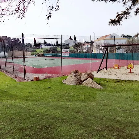 Beautiful Rafaella, Walk Distance To Beaches 펜션