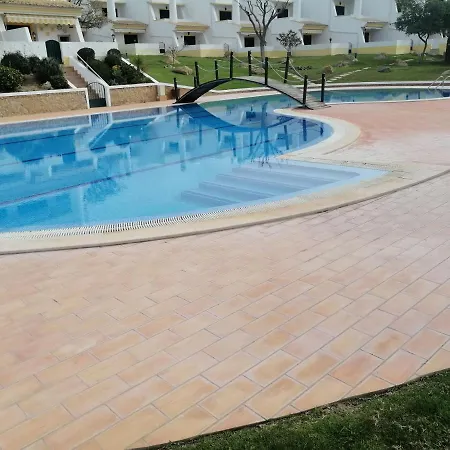 Beautiful Rafaella, Walk Distance To Beaches Vakantiehuis *