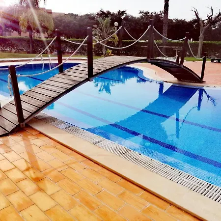 Beautiful Rafaella, Walk Distance To Beaches