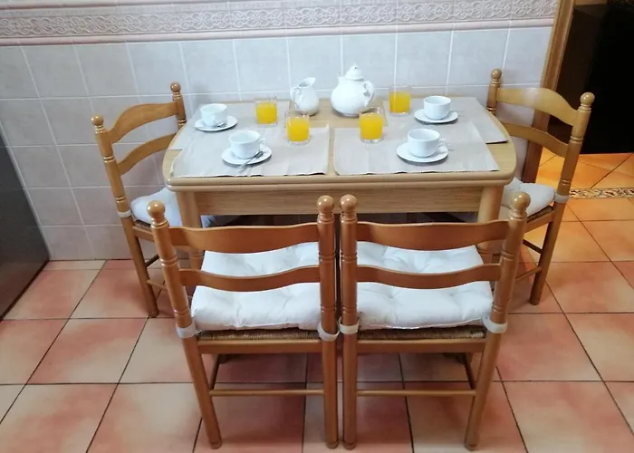 Beautiful Rafaella, Walk Distance To Beaches *