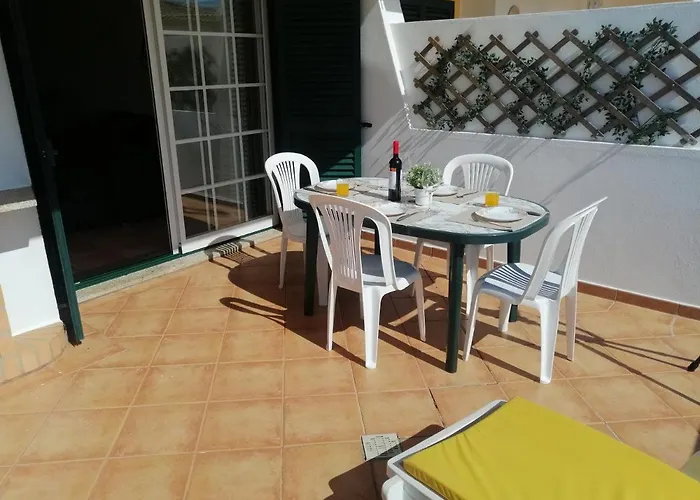 Beautiful Rafaella, Walk Distance To Beaches *