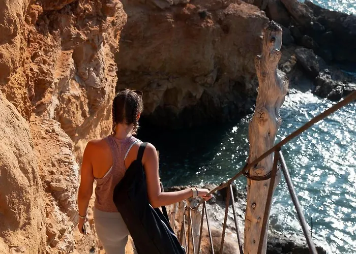 Beautiful Rafaella, Walk Distance To Beaches 別荘