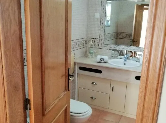 Beautiful Rafaella, Walk Distance To Beaches